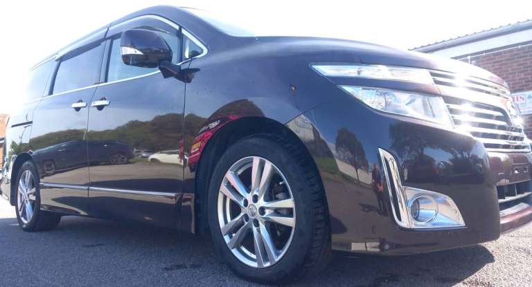 2010 Nissan Elgrand 2.5 Automatic * SPECIAL SALE PRICE * FRESH IN SHOWROOM * MPV Petrol Automatic