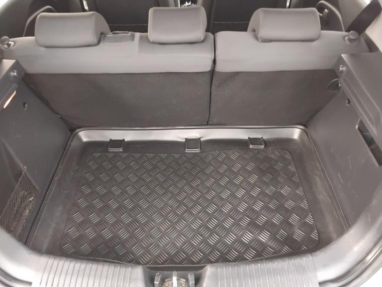 2011 Kia Rio 1.4 3 5 DOOR HATCHBACK VERY ECONOMICAL  FULL MOT AND SERVICE  HATCHBACK Petrol Manual