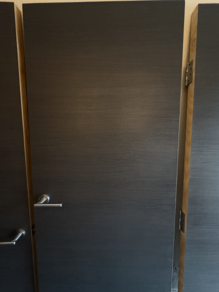 4x Internal Fire Rated Flush Doors — Dark Grey Smoked Oak Effect + Handles & Hinges Included