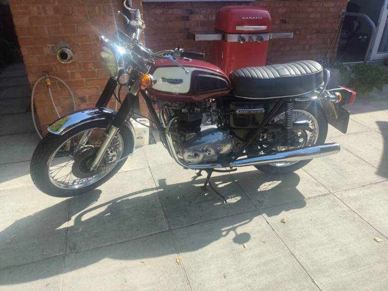 Triumph Bonneville T140V 1976