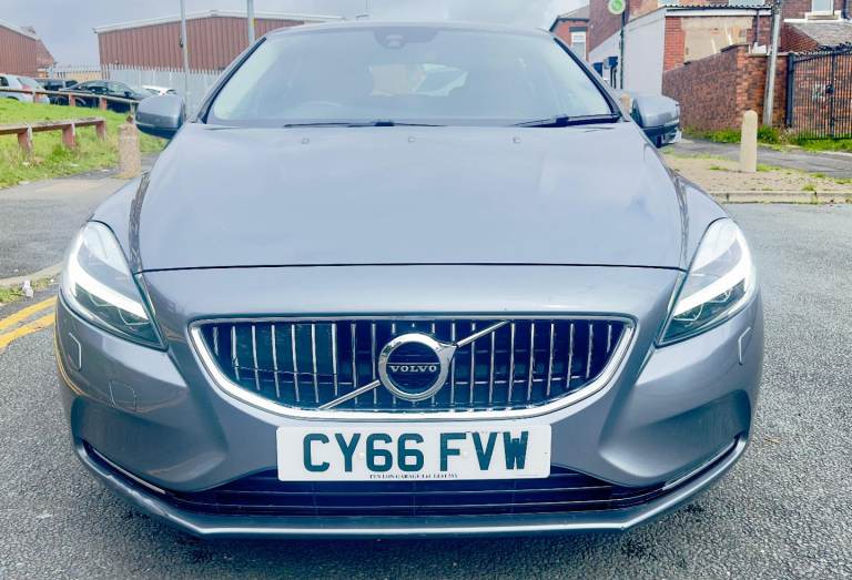 Volvo, V40, Hatchback, 2016, Semi-Auto, 1498 (cc), 5 doors