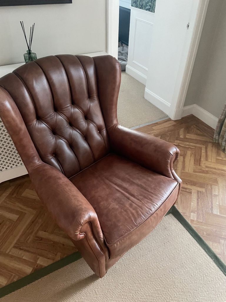 Leather chair 