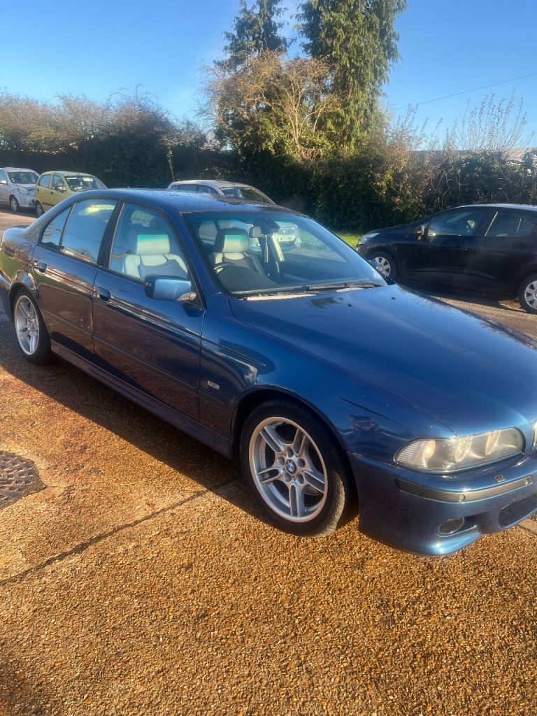 BMW, 530 Saloon, 2002,  2979 (cc), 4 doors