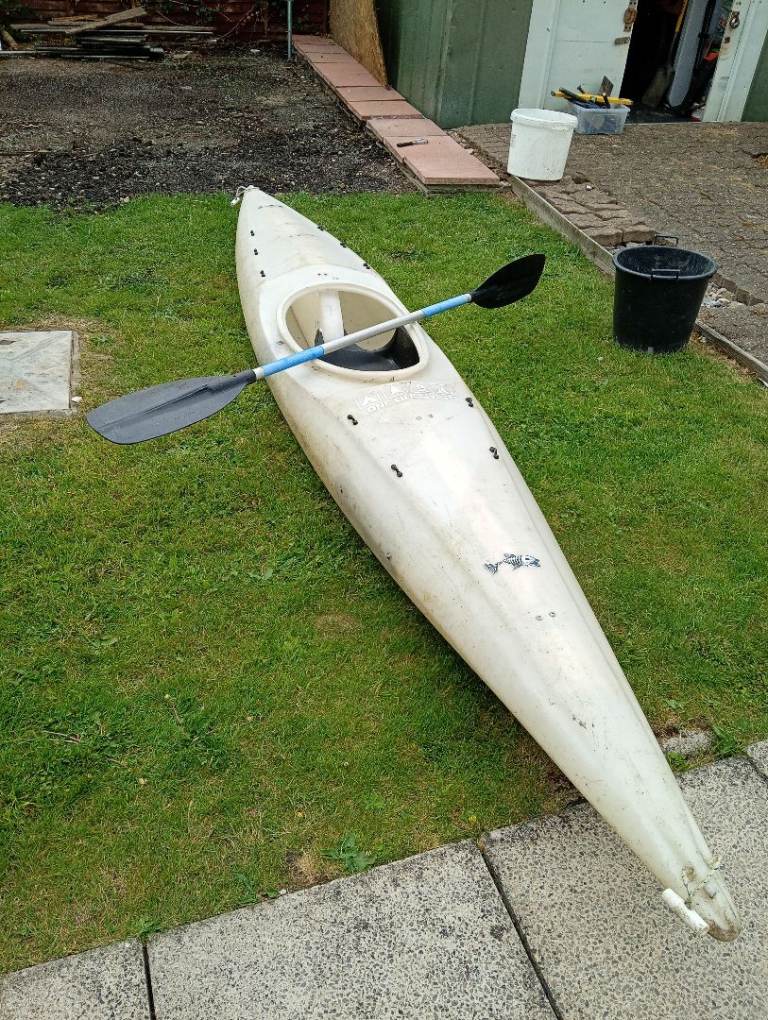 Kayak with Paddle – White, Fair Condition