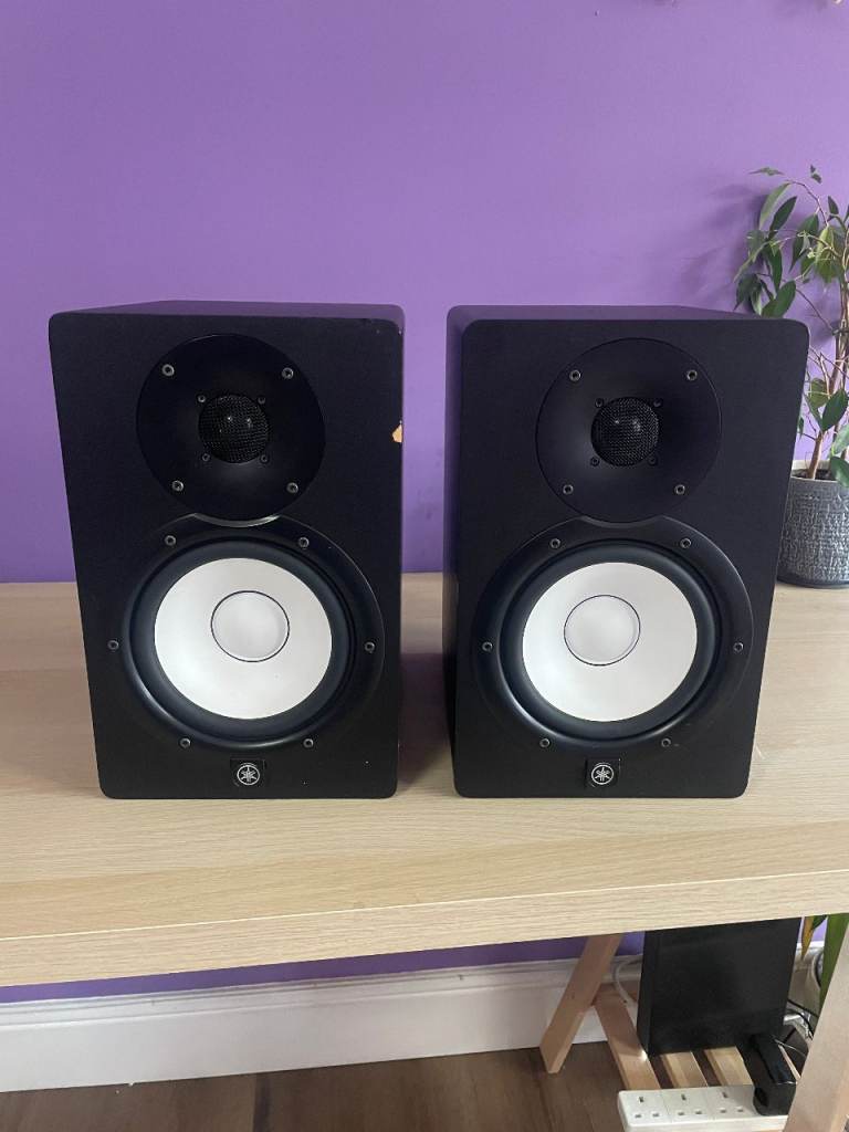 Yamaha HS7 Monitors