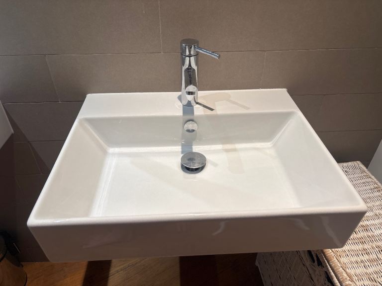 Modern White Ceramic Bathroom Basin with Chrome Tap
