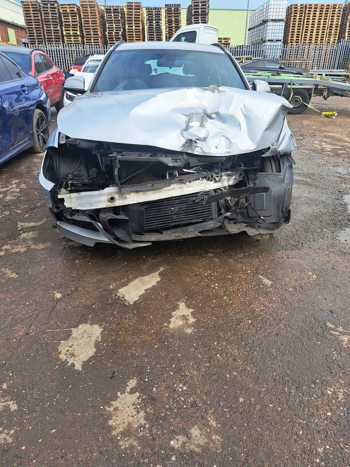 BMW F31 LCI M SPORT BRAKING PARTS LIGHT DOOR AIRBAG TAILGATE INTERIOR MIRROR BUMPER TRIM