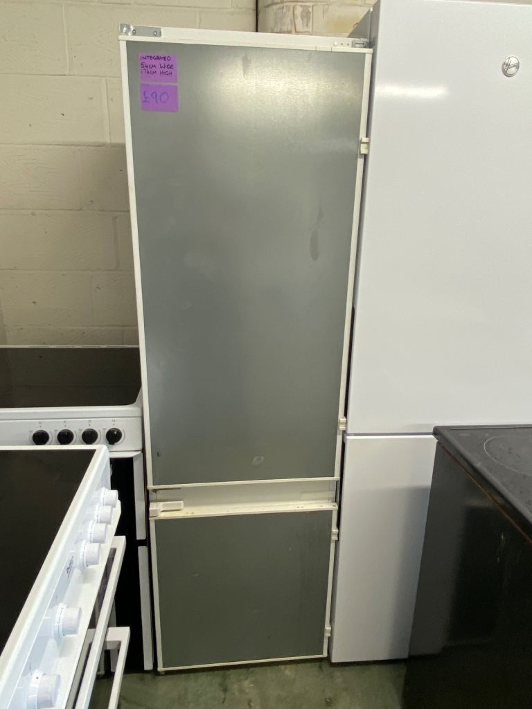 ✅🚚54CM WIDE 174CM TALL BUILT IN FRIDGE FREEZER £90 WE DELIVER