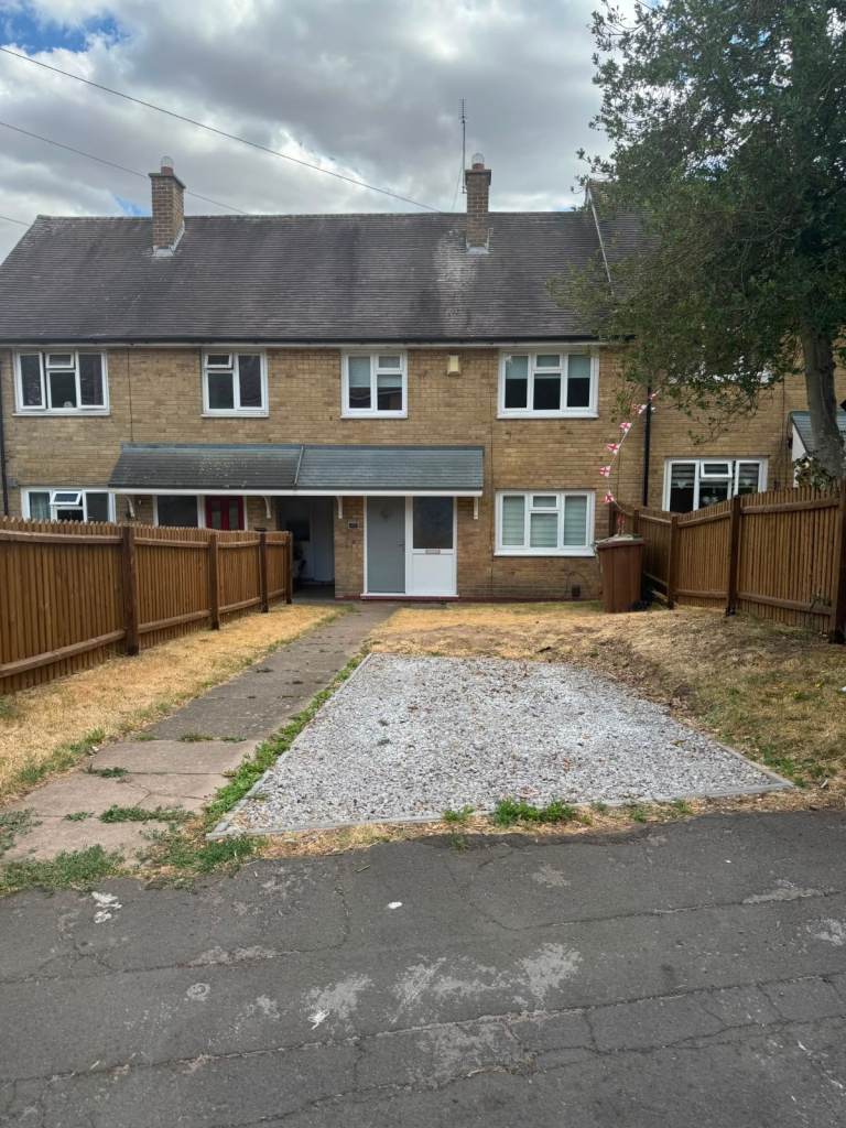 3 Bed Terraced House, Oakthorpe Drive, B37