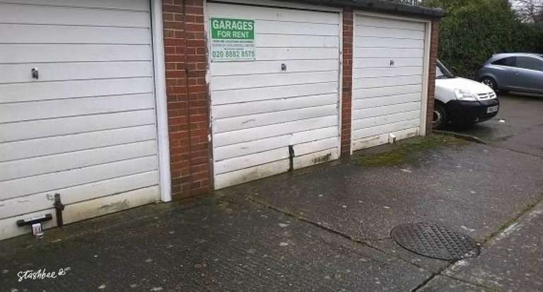 Garage to rent in Enfield (EN2) | Stashbee
