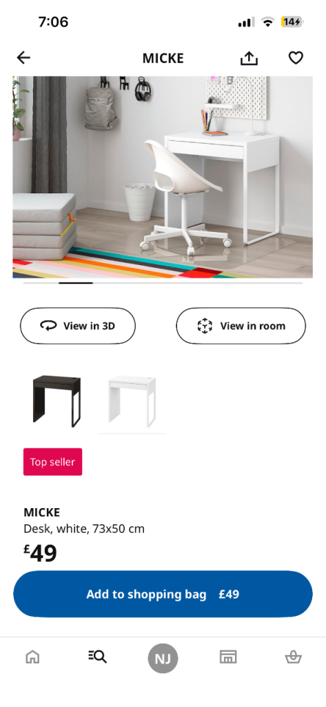 White desk & black chair 