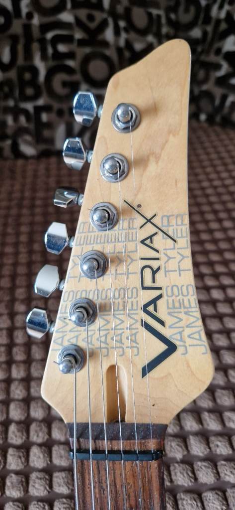 JTV 69 Variax Guitar (James Taylor)