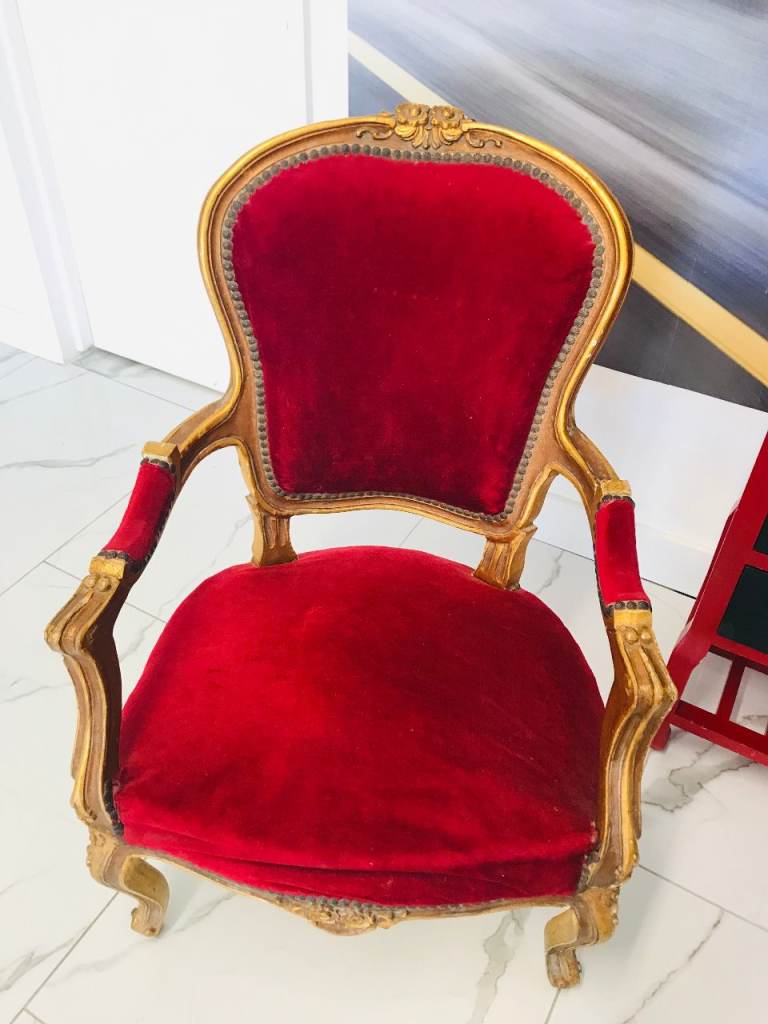 LOUIS FRENCH STYLE DECORATIVE  CHAIR