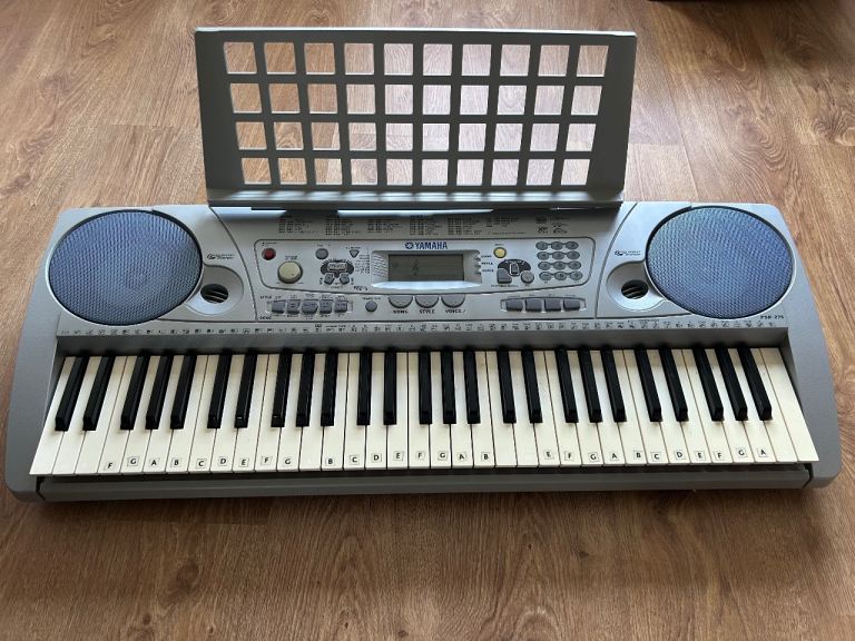 Yamaha electric keyboard