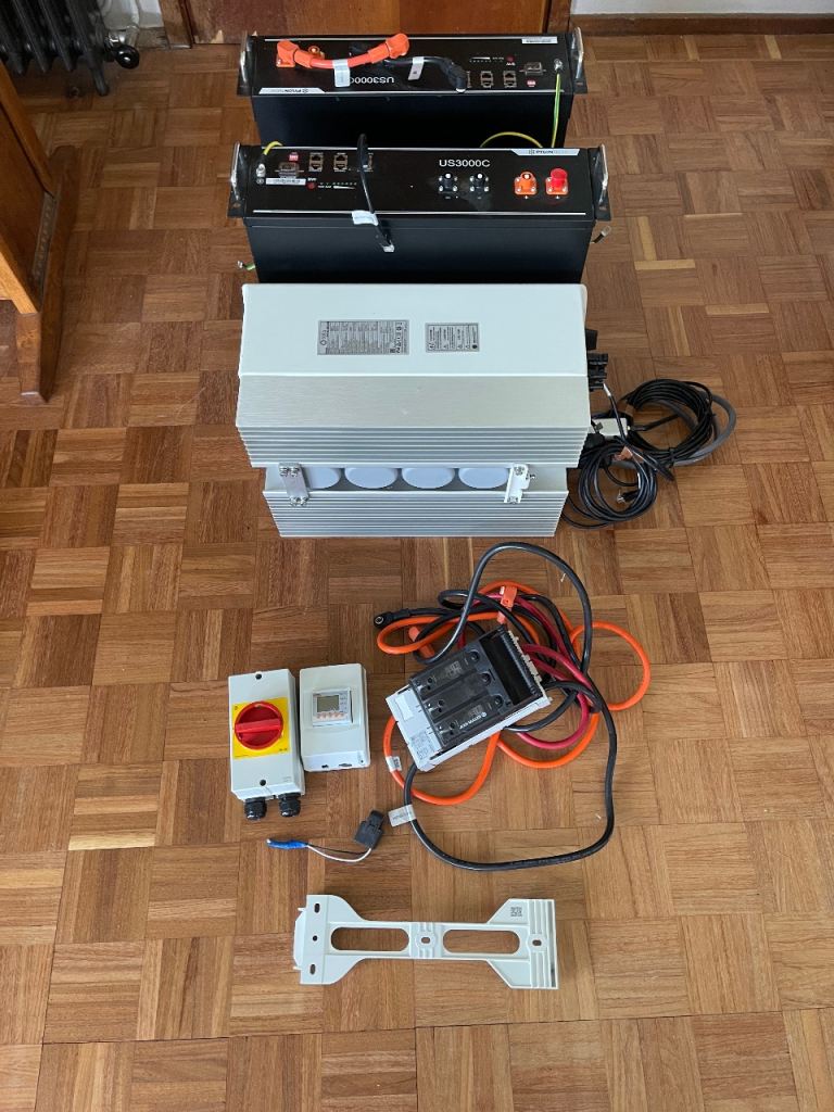 Solis 5kw hybrid inverter and two Pylontech US3000C 3.5kw solar batteries.