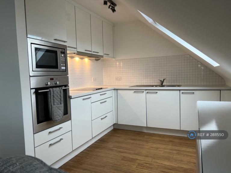 2 bedroom flat in Main Street, Kirkliston, EH29 (2 bed) (#2811550)