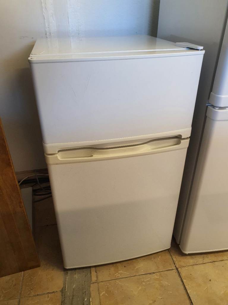 Under Counter Fridge Freezer 