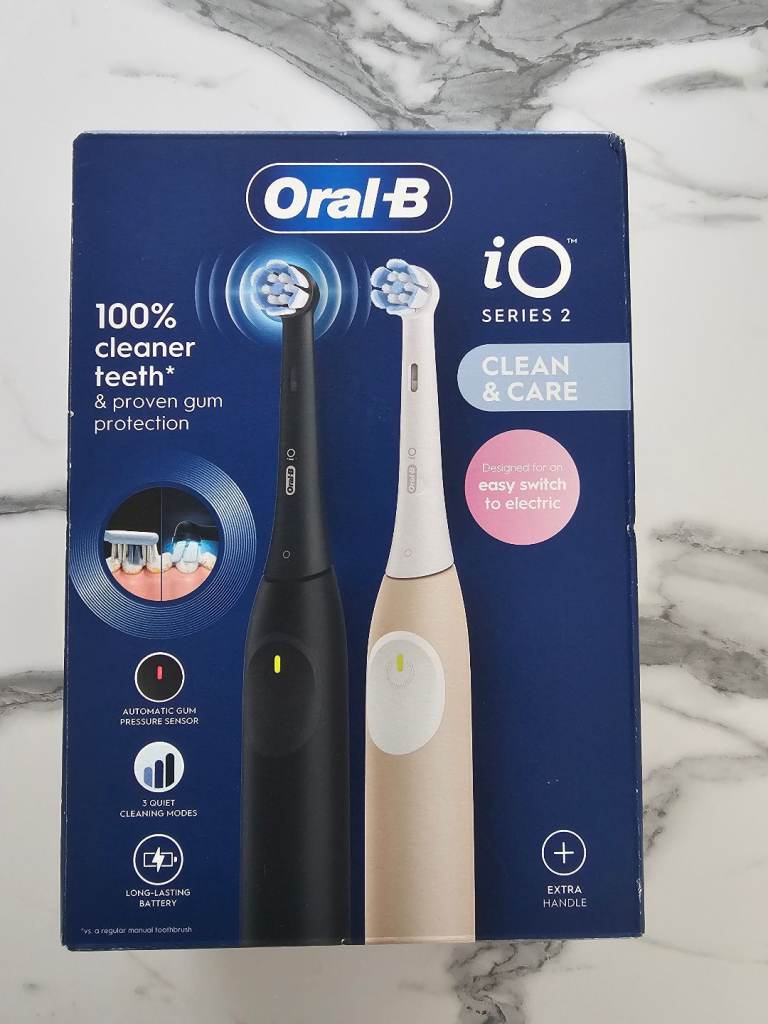 Oral-B iO 2 series Duo Electric Toothbrush Set