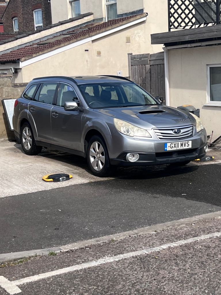 Subaru, OUTBACK, Estate, 2011, Manual, 1998 (cc), 5 doors
