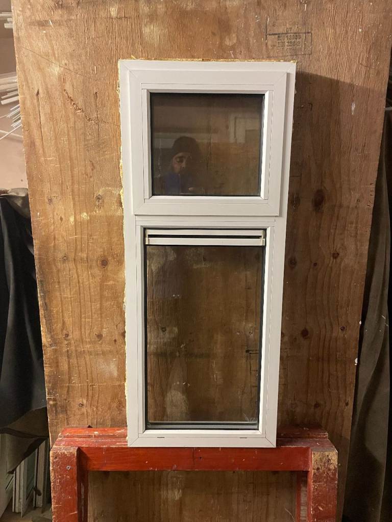 H 98 x W 40 cm - SMALL MODERN ALUMINIUM DOUBLE GLAZED WINDOW - CLEAR GLASS (REF: SJ474) 