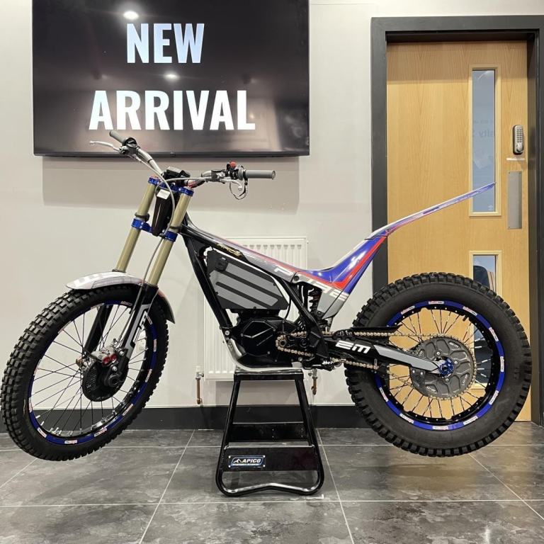 2022 EM EPURE RACE **EXCELLENT CONDITION** USED ELECTRIC TRIALS BIKE