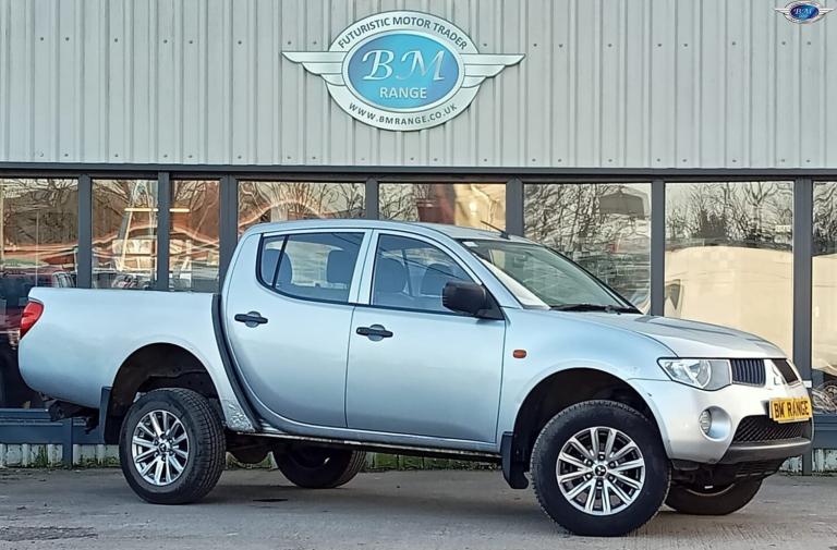 MITSUBISHI L200 2.5 DI-D 4Work Silver Manual Diesel 2010
