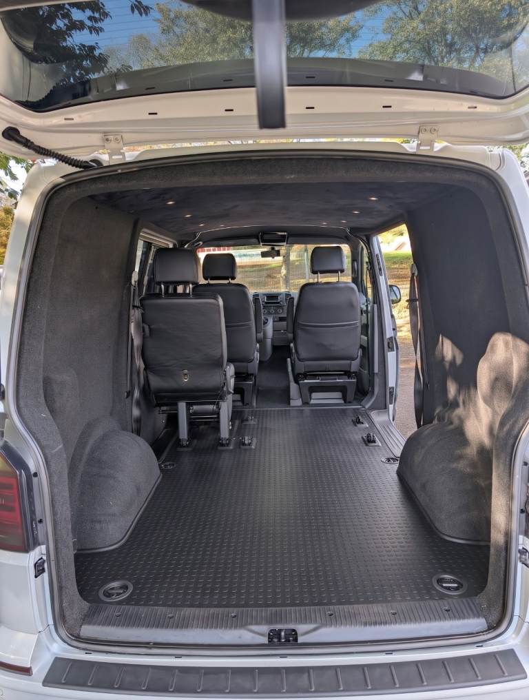 Man & Van Milngavie, Bearsden & West End | Clean VW Transporter | Fixed Prices