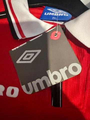 New Umbro Manchester United Football Shirt Giggs 11 – 2XL, £40.00