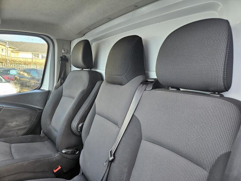 2021 Renault Trafic dCi ENERGY 30 Business L2 H1 Euro 6 120ps AC 2021 Panel Van Diesel Manual