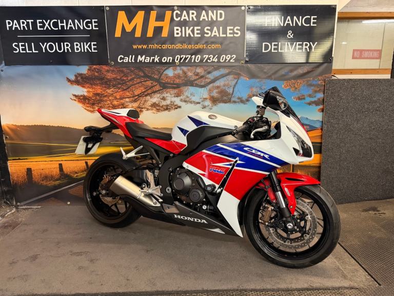 2016 Honda CBR 1000RR Fireblade  HRC 3380 Miles 1 Owner FSH  Sports Petrol Manual