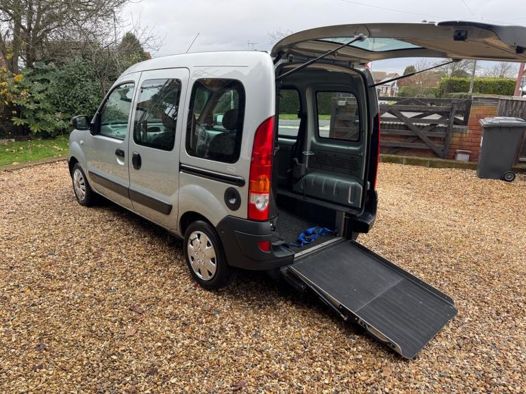2009 Renault Kangoo 1.6 Authentique 5dr Auto MPV Petrol Automatic