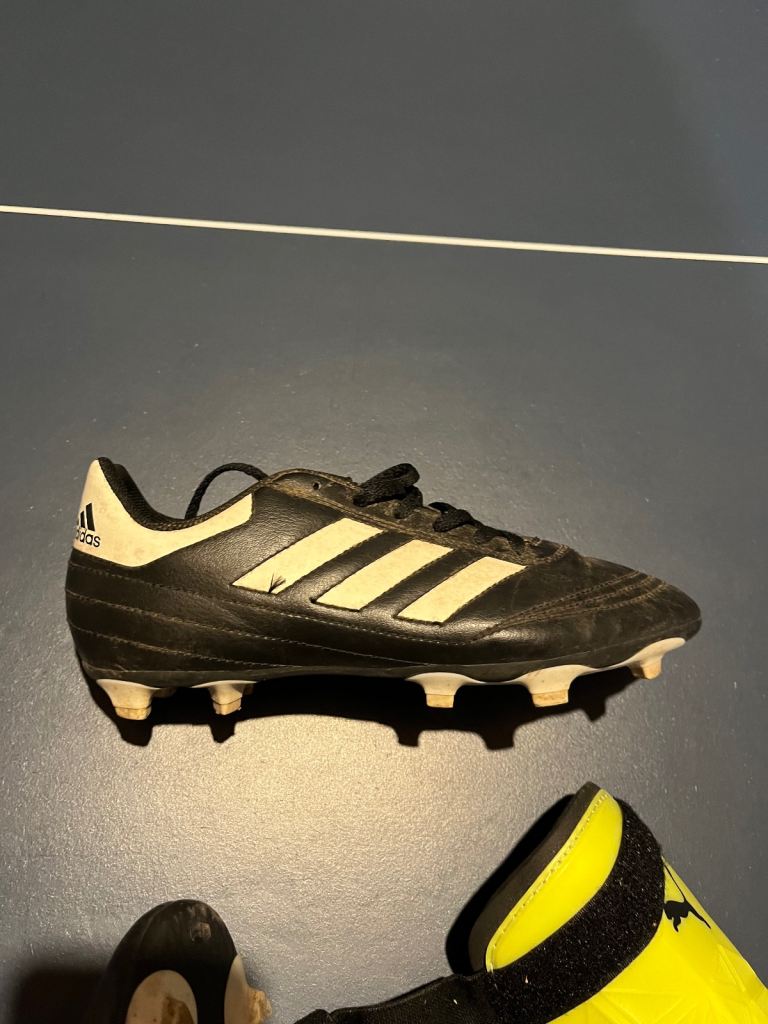 Adidas football/rugby boots