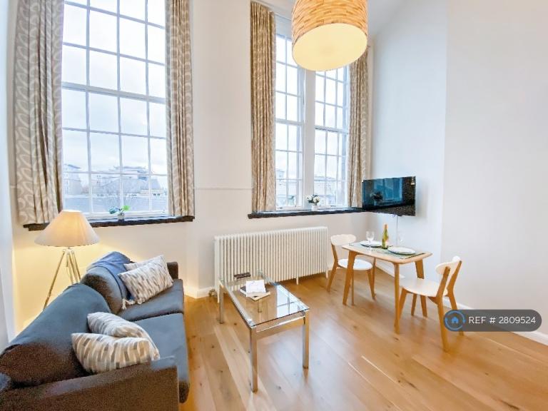 1 bedroom flat in Mcdonald Road, Edinburgh, EH7 (1 bed) (#2809524)