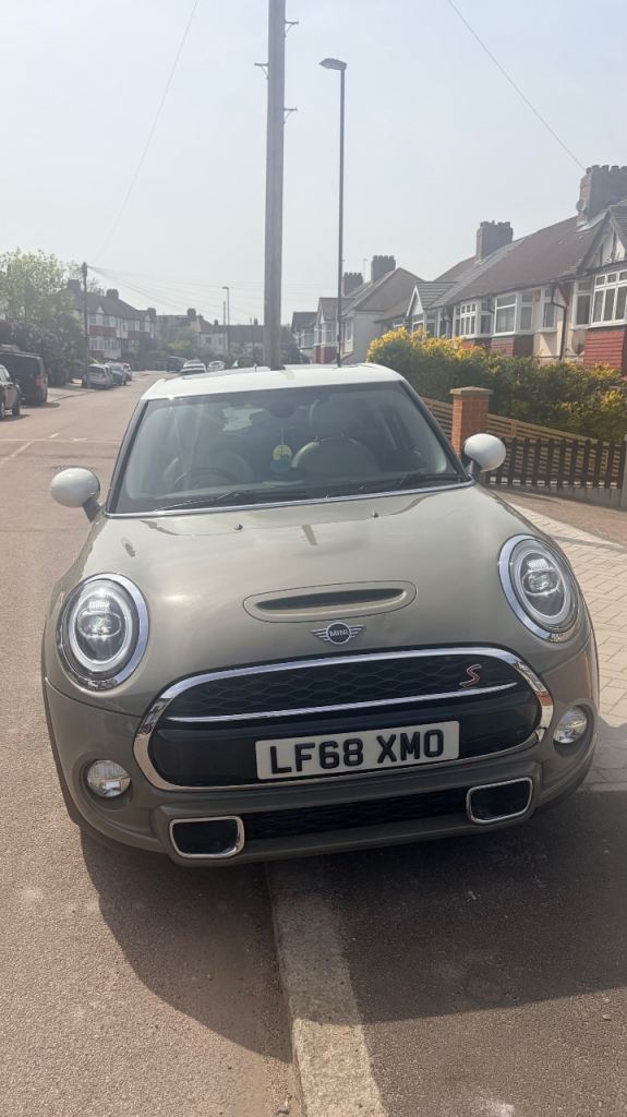 Mini, HATCHBACK, Hatchback, 2018, Semi-Auto, 1998 (cc), 5 doors