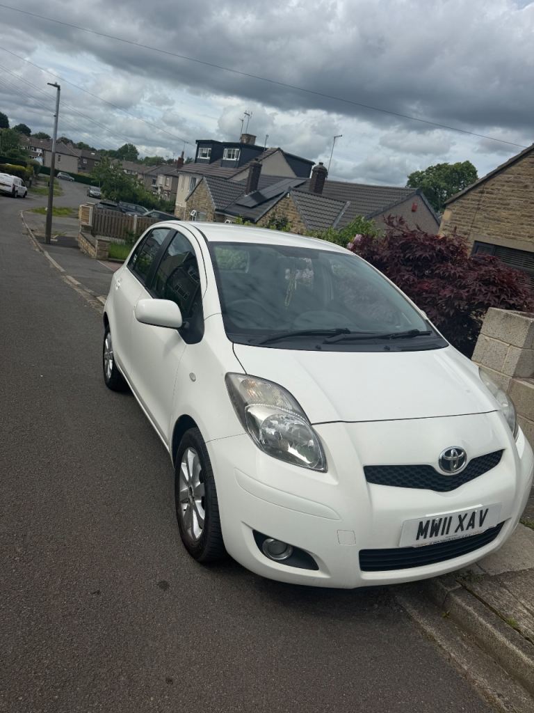 Toyota, YARIS, T SPIRIT Hatchback, 2011, Semi-Auto, 1364 (cc), 5 doors