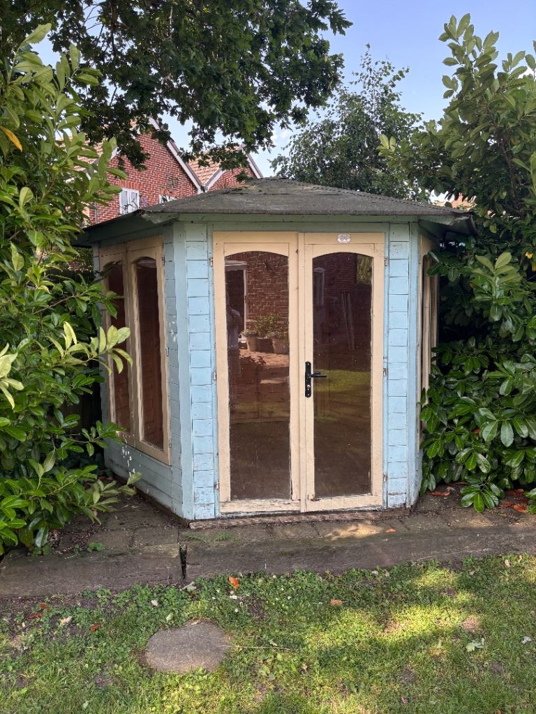 Garden Summer House / Shed – Wooden