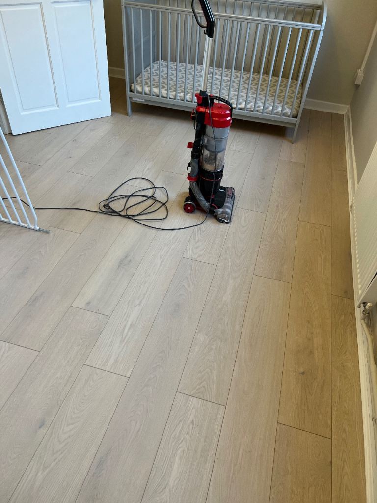 2. Laminate Flooring Installation Specialist – 10+ Years Experience