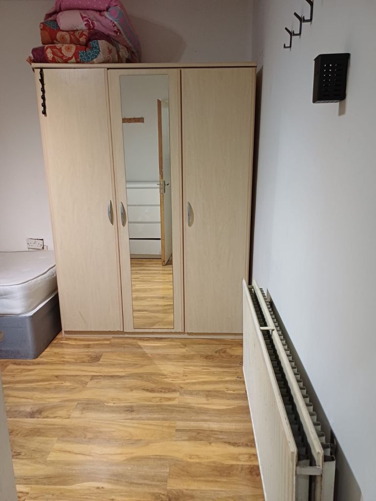 Sharing Room available 