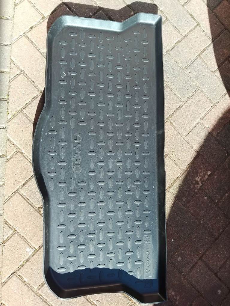 Toyota Aygo boot liner