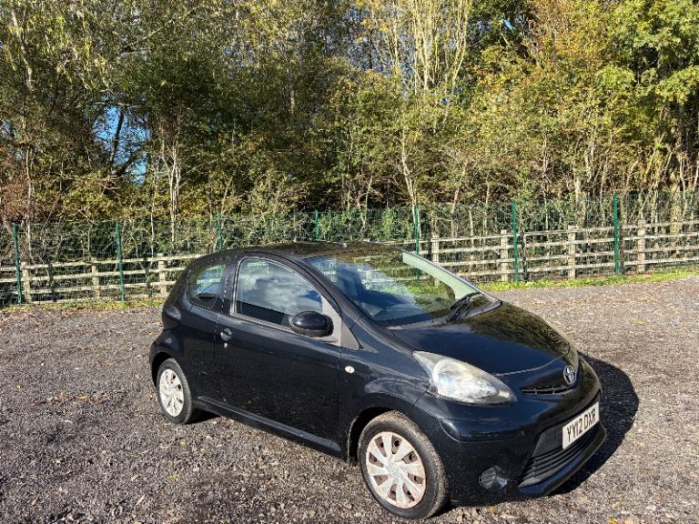 TOYOTA AYGO 1.0 VVT-PETROL ICE 12 REG BLACK 12 MONTHS MOT TAX £20 LOW INSURANCE 50+MPG