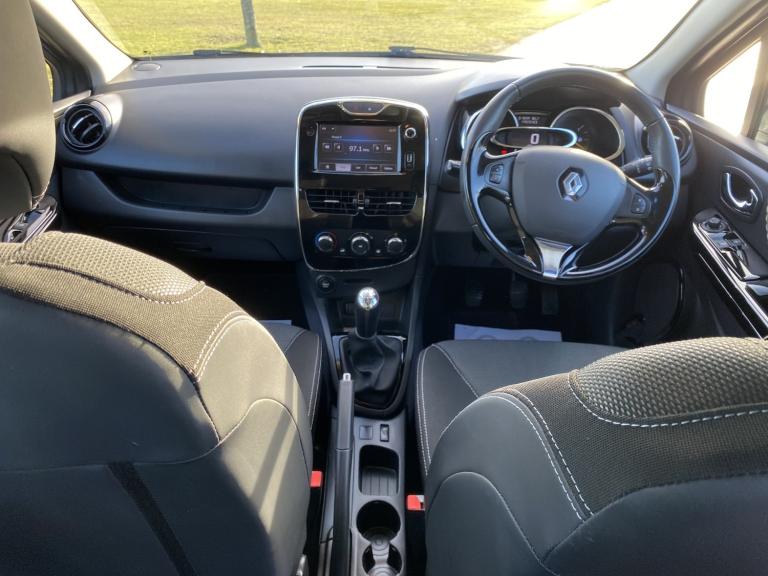 RENAULT CLIO 1.2 16V Dynamique MediaNav 2013