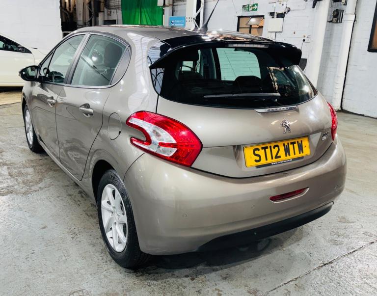 2012 Peugeot 208 1.4 e-HDi Active EGC Euro 5 (s/s) 5dr HATCHBACK Diesel Automatic