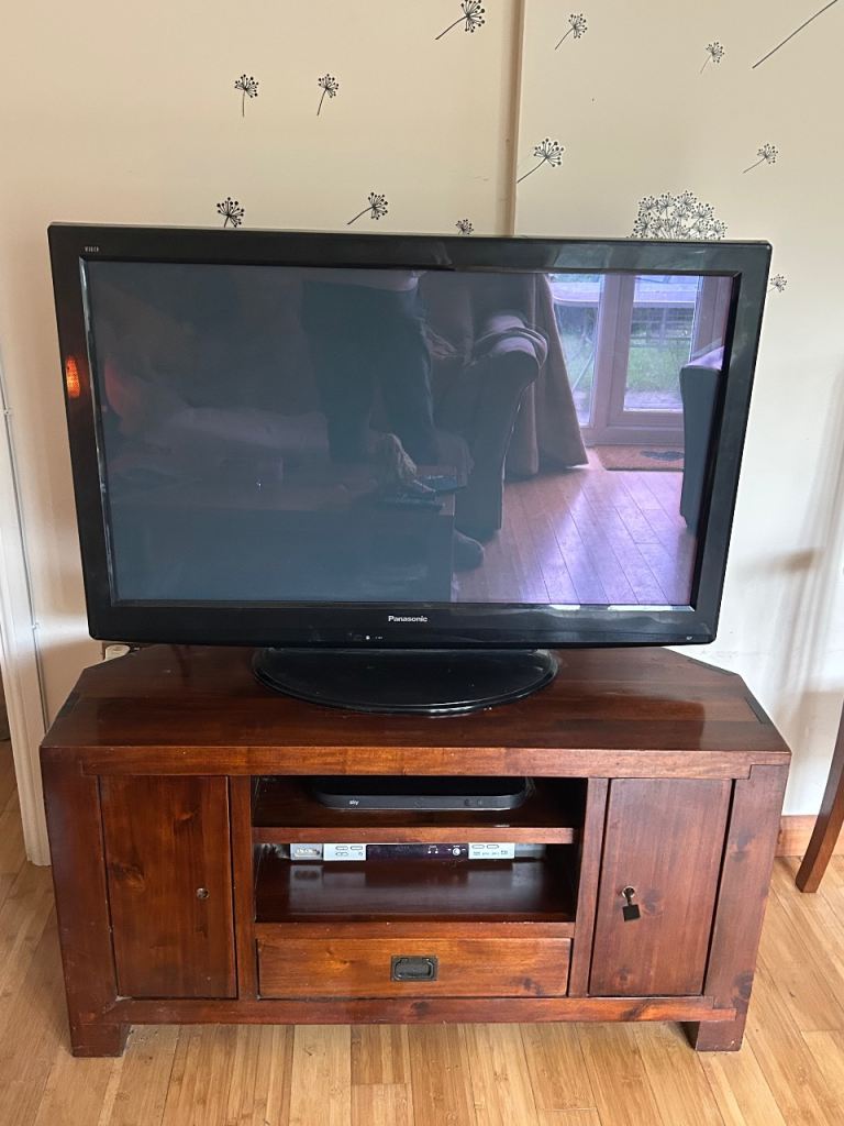 Tv stand & video cabinet 