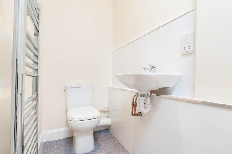 Tasteful, 1-bedroom, main door flat located off Leith Walk – available soon