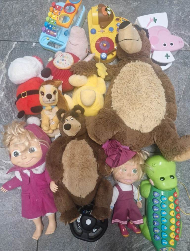 100s of items car booters lot 8 bin bags full clothes toys cameras etc