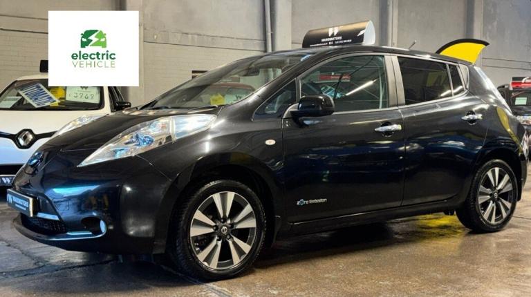 NISSAN LEAF 24kWh Tekna Electric Automatic Black 5dr LOW TAX+LEATHER+SATNAV 2014
