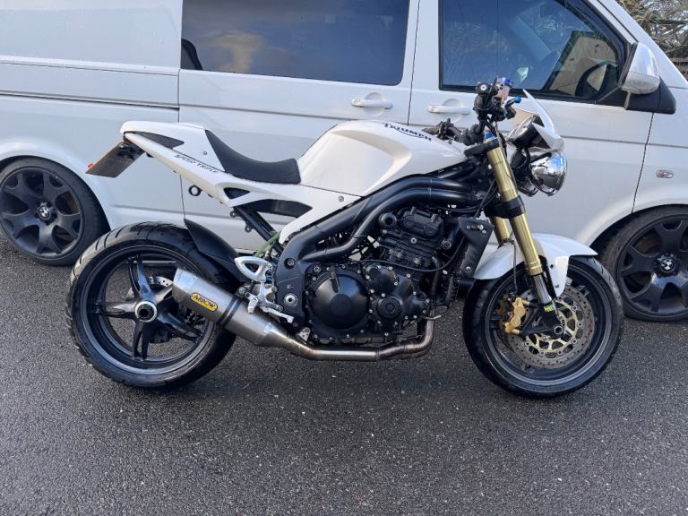 Triumph, SPEED, 2006, 1050 (cc)