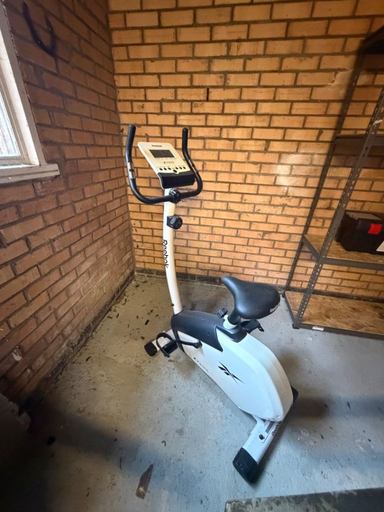 Reebok Z7105 Exercise Bike – Good Condition, White