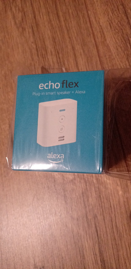 Echo Flex – Voice control smart home devices with Alexa