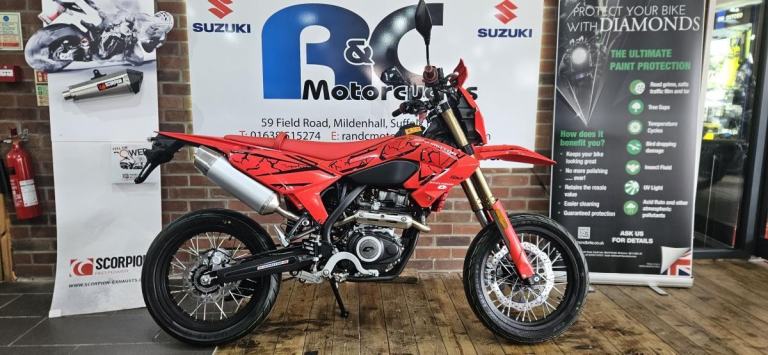 QJ Motor COV 125 S , 125cc SuperMoto